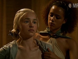 On the mark natural titties be required of blonde belle Emilia Clarke are flashed be required of you