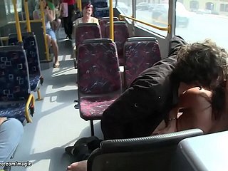 Vault Euro Slut fucked trong xe buýt công cộng