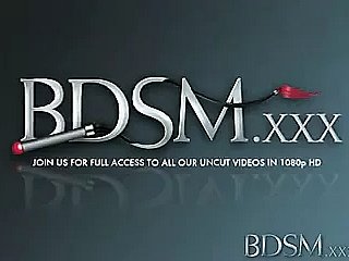 BDSM XXX Upfront Chick uważa się za bezbronną