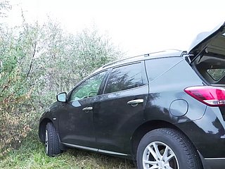 Mature mother fucks roughly enclosing holes outdoor
