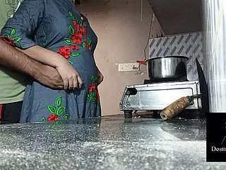 Devar Be wild about Fixed Pinky Bhabi in the air der Küche