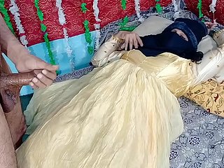 Желтый одетый дези невеста киска трахается хардсекс с индийским Desi Beamy Load of shit на Xvideos India xxx