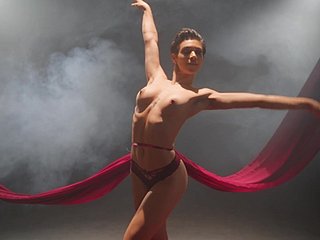 Bailarina magra revela autêntica dança erótica unexcelled na cam