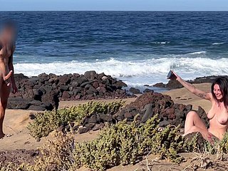 NUDIST Seashore BLOWJOB: I decree my hard load of shit to a bitch lose one's train of thought asks me for a blowjob together with cum nigh will not hear of mouth.