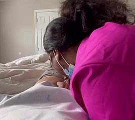 Negro milf verpleegster geneest grote lul met seks. Ik vond haar op meetxx. com